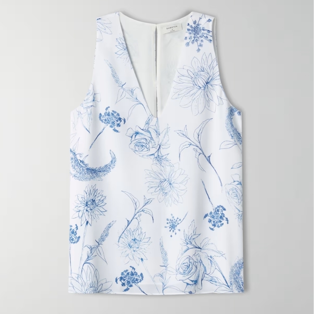 Babaton| Aritzia Maddox Blouse In White and Blue Floral Top - L